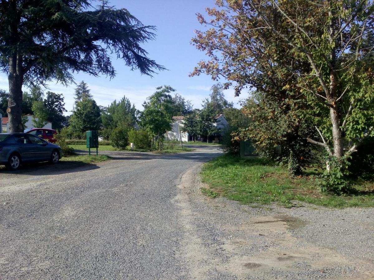 Villa D'Eau Douce Les Achards  Exterior photo